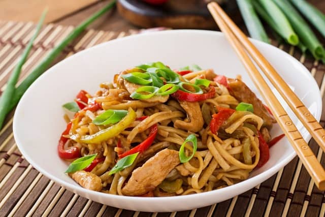 Chowmein (Chicken / Shrimp / Beef)