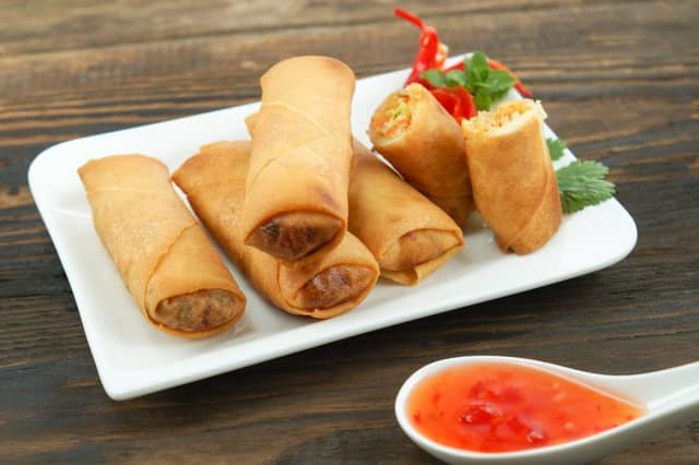 Chicken Spring Roll (2 pcs)